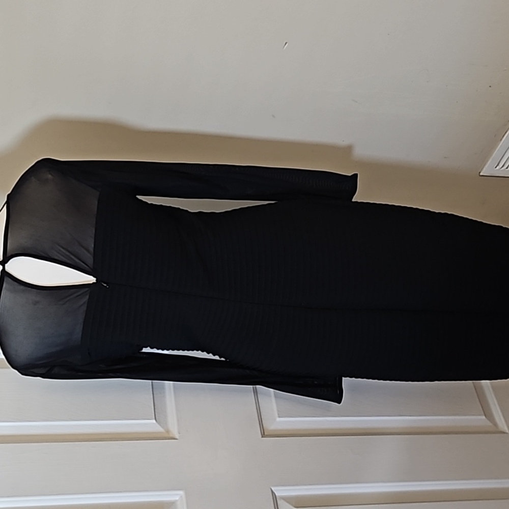 Dress - Picture 4 of 8